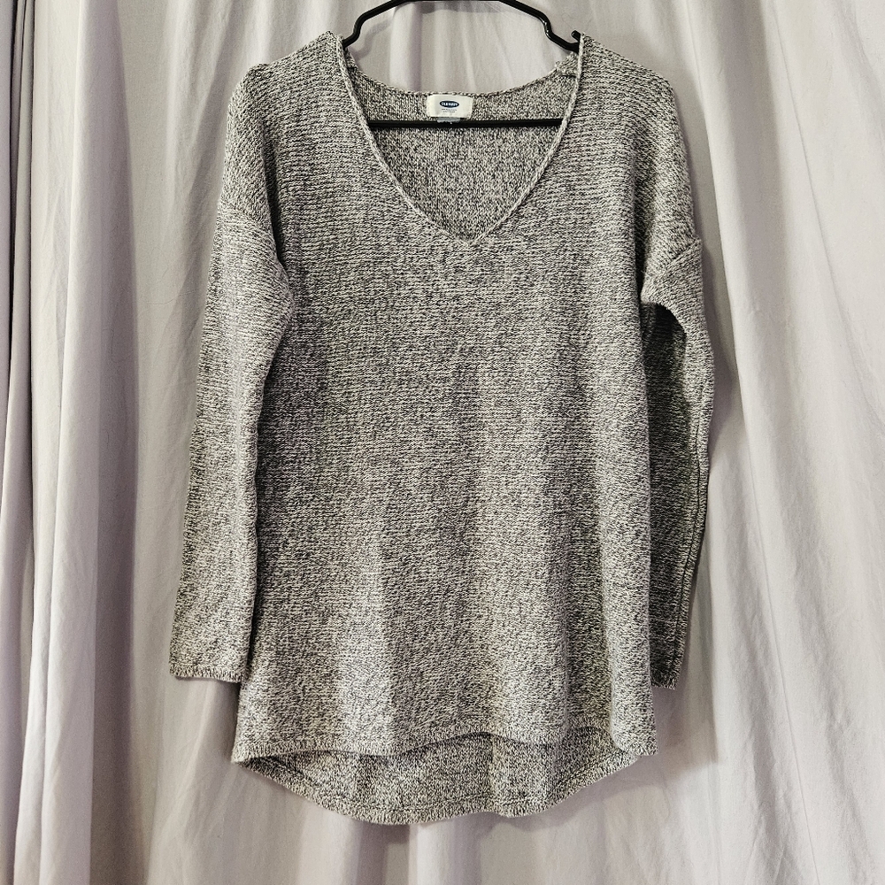 Old Navy Women's V Neck Marled Knit Sweater Long Sleeve Size M